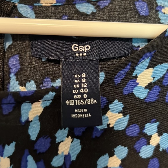 Woman’s Dress - Picture 3 of 3